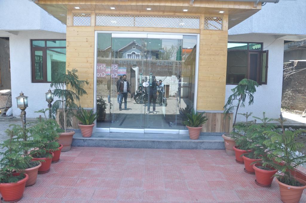 Hotel Azad Durgjan Exterior foto